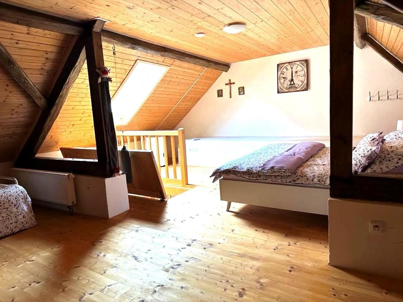 Penzion A Hospoda Na Statku Hluboká nad Vltavou Kültér fotó