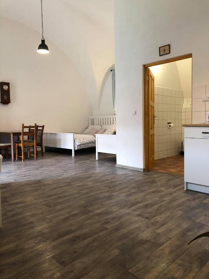 Penzion A Hospoda Na Statku Hluboká nad Vltavou Kültér fotó